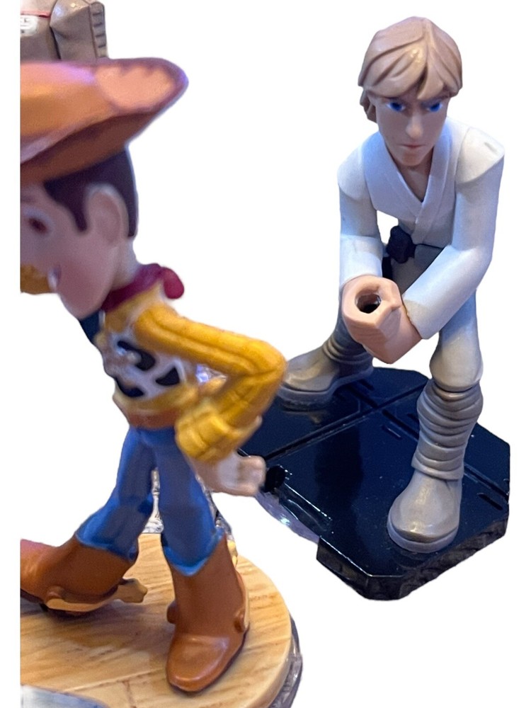 Lot 10 Disney Infinity Figures