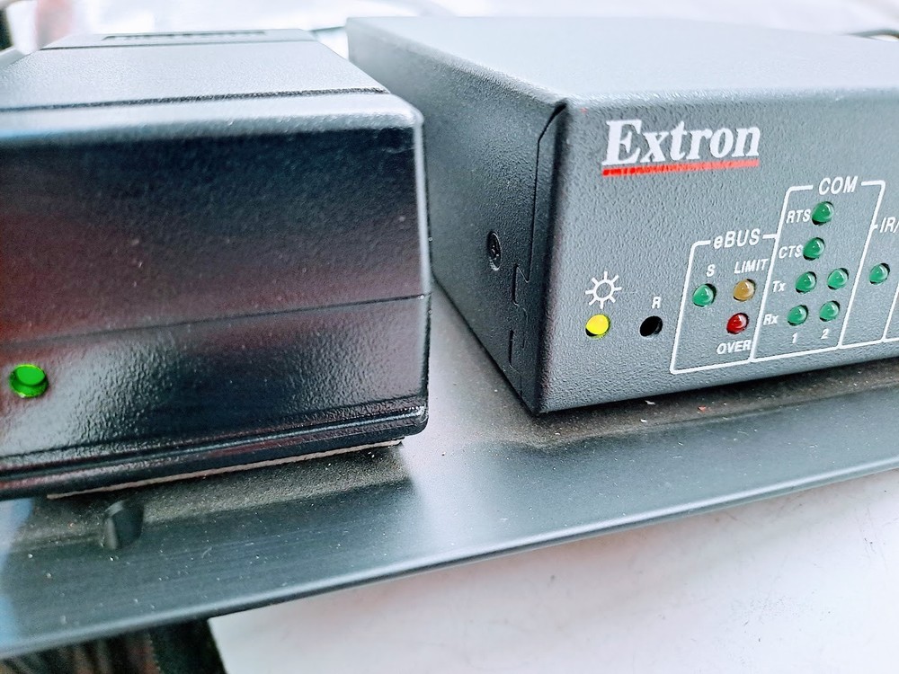Extron IPCP PRO250 & SHarelink Pro500 W/Rack mount &Adapter