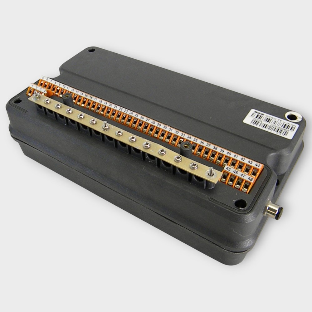 B&G Hydra 2000 H2000 Processor w/ Wind Functions - 330-00-005 - Fully Tested