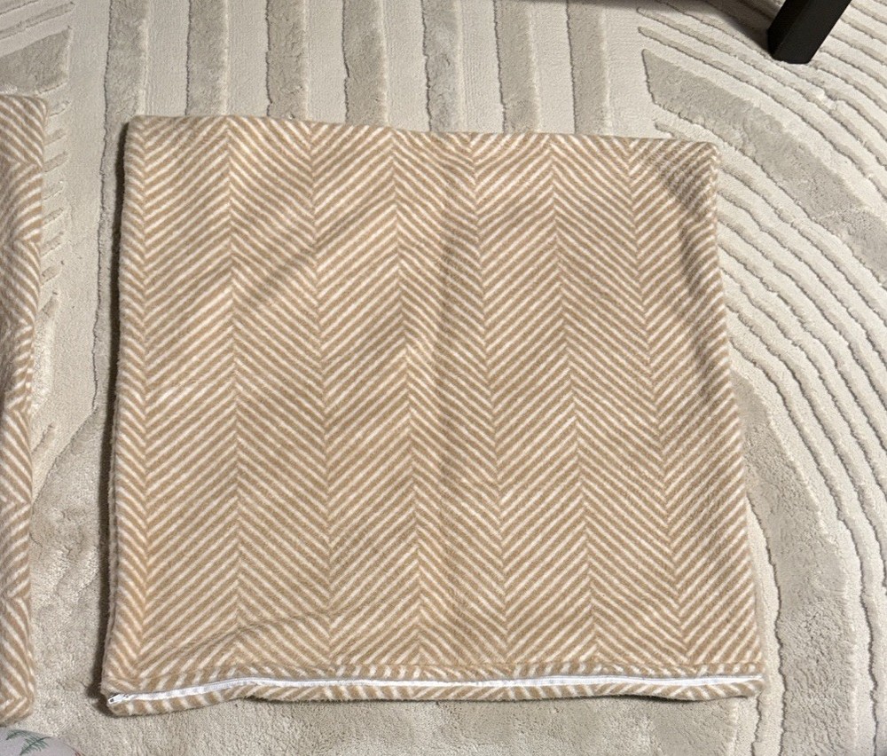 ChappyWrap Pillow Cover Beige and white