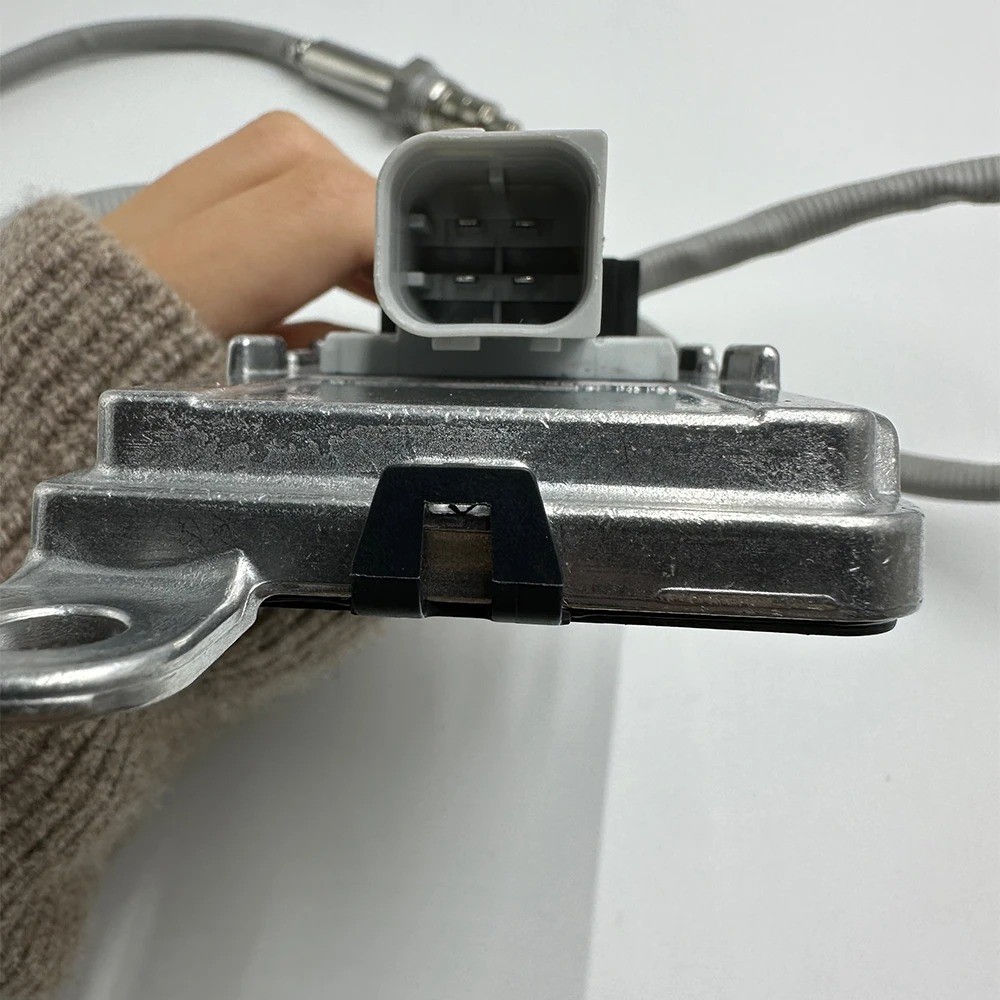 2294290 5WK97400 NOx Oxygen Sensor 24V Heating-Type Sensor Module OEM
