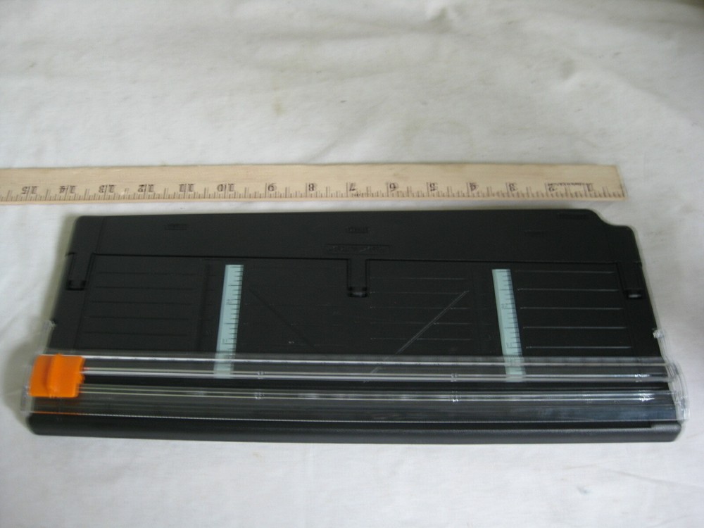 Fiskars cutting board cut ruler measurement measuring project craft drafting