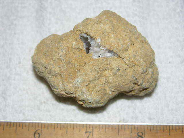 Geode pair opened with crystal centers 2.5 inch G9