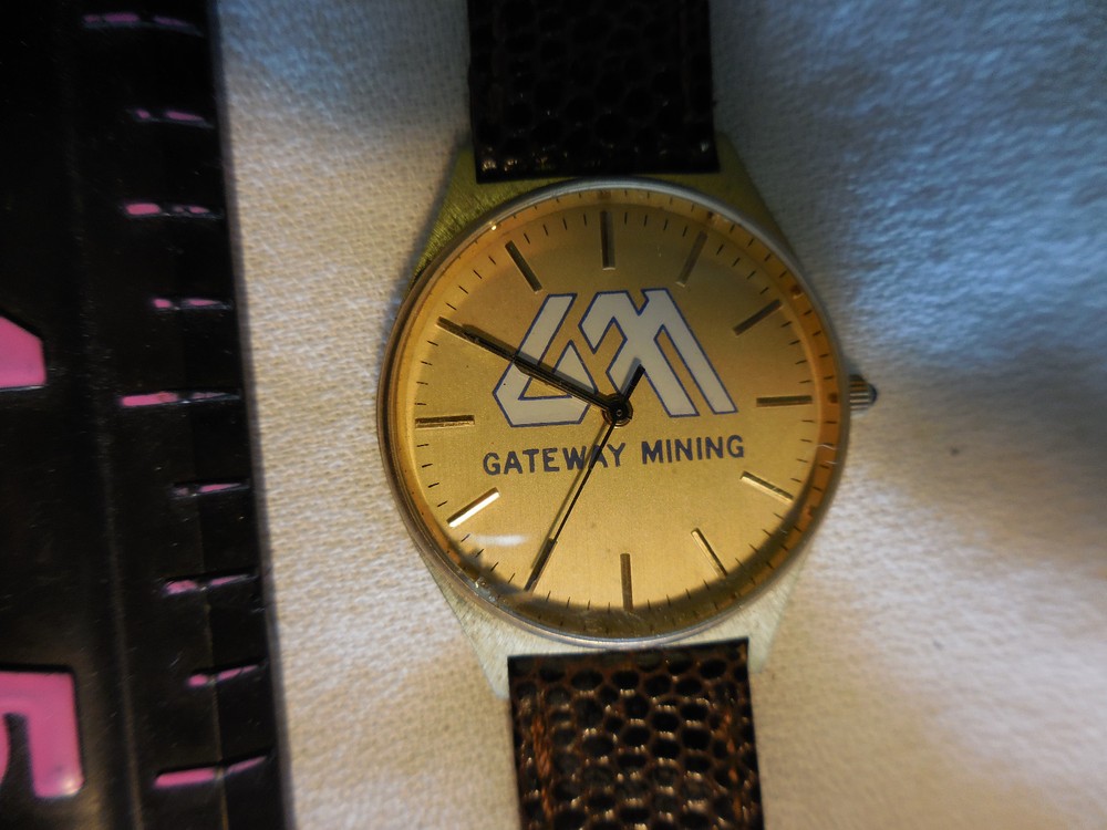 GATEWAY MINING WRIST WATCH --DOESN'T WORK