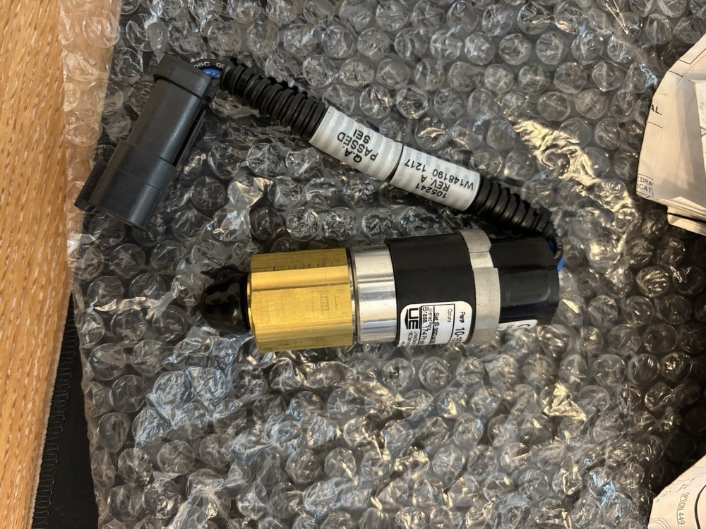 United Electric Controls 10-15738 Pressure Switch