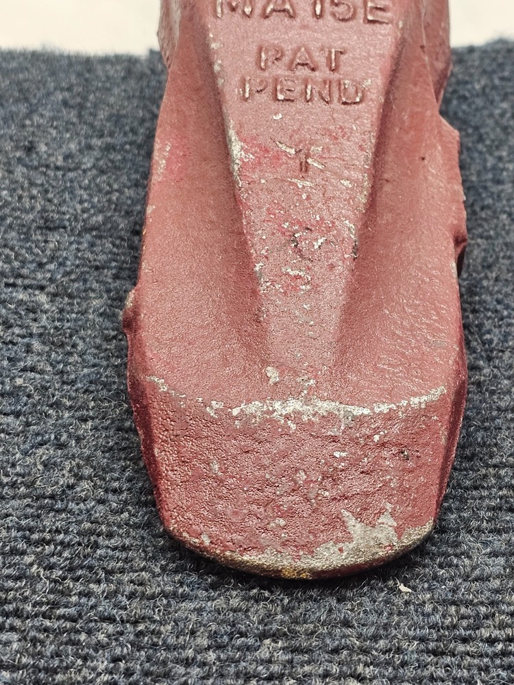 MTG MA15E: Bucket Teeth Point E Design (Extra) for diggers