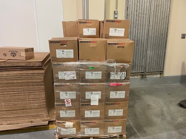 Technomelt 200F Easy-PAC (Glue) / 64 Cases Available