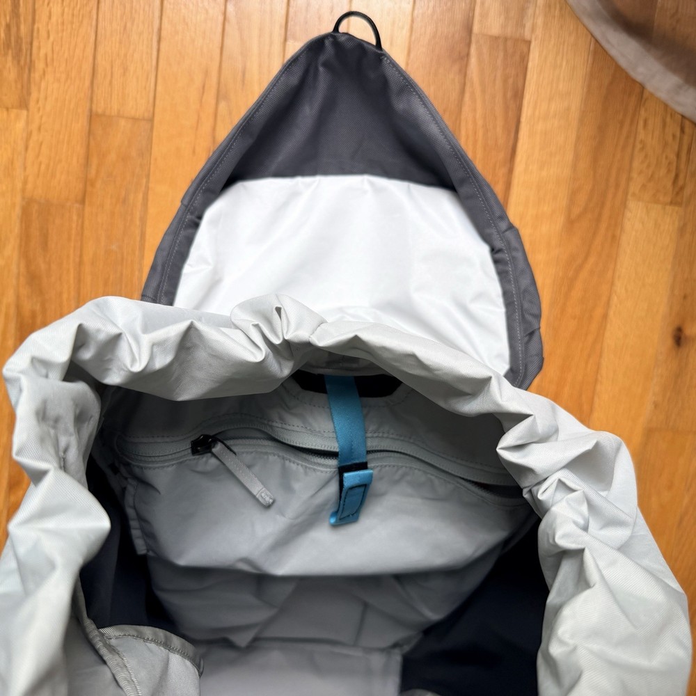 Arc’teryx Mantis 20 Backpack Gray Excellent Condition Lightly Used