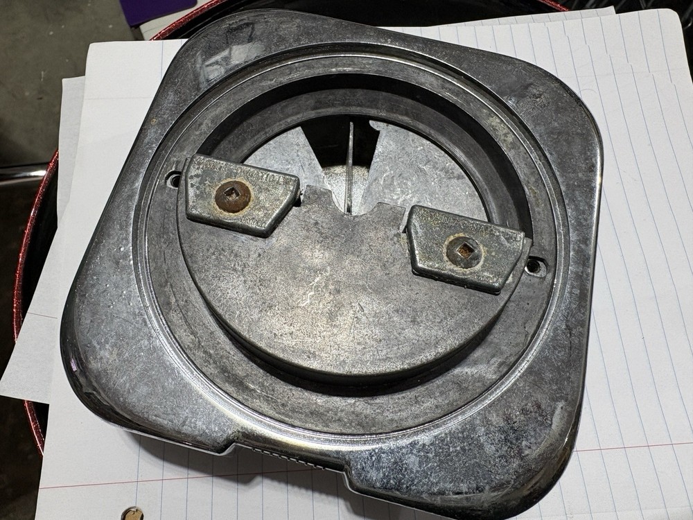 Beaver Gumball Machine Candy Vending Mechanism