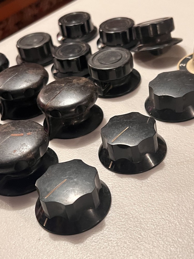 17 BAKELITE KNOBS RCA WESTERN ELECTRIC BOARDS AMPLIFIERS VARIOUS USES