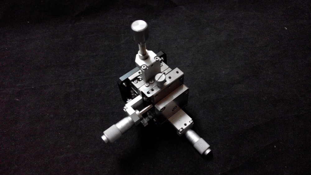 X,Y,Z TABLE (40MM X40MM )