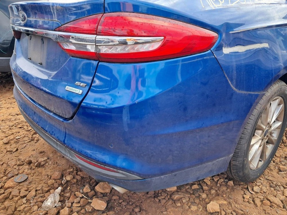 FUSION 2017 Glove Box 4818448