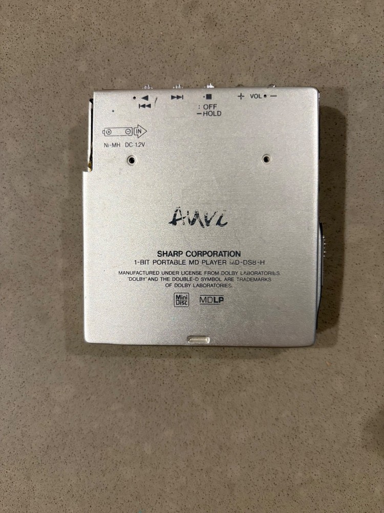 As-is Sharp auvi MD-DS8-H 1-Bit Amp MiniDisc Player (Silver)