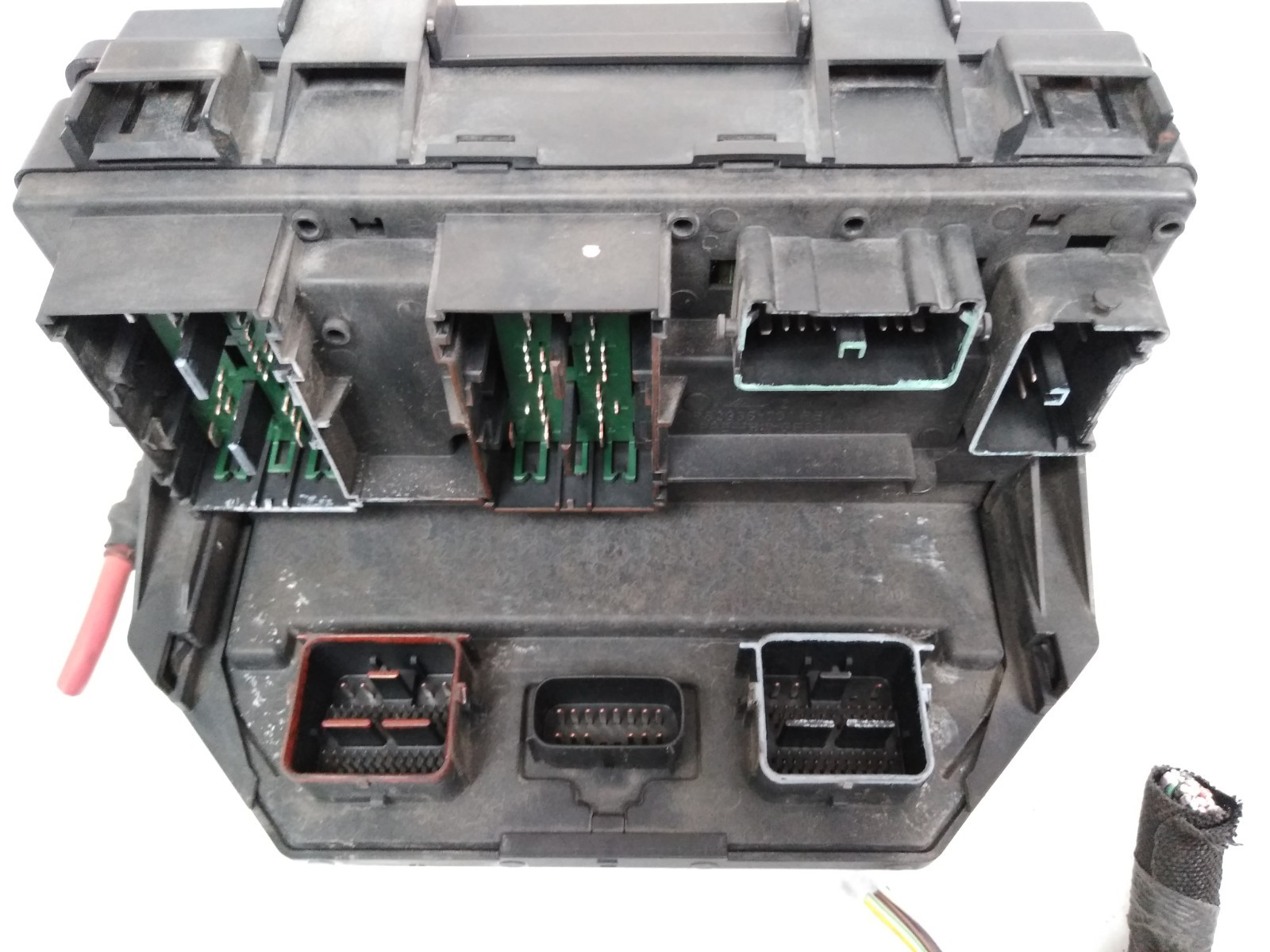 04692305AF Dodge 2010 Grand Caravan Fuse Box Journey T&C Routan TIPM Engine B2