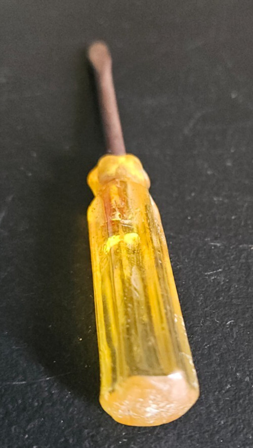 VINTAGE TRANSPARENT YELLOW HANDLE FLATHEAD SCREWDRIVER MADE IN U.S.A.