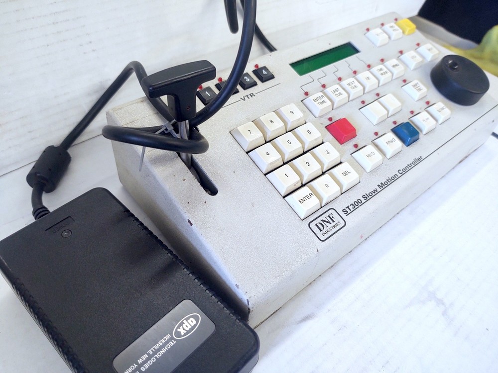 DNF ST300 Slow Motion Controller w/ Power Supply