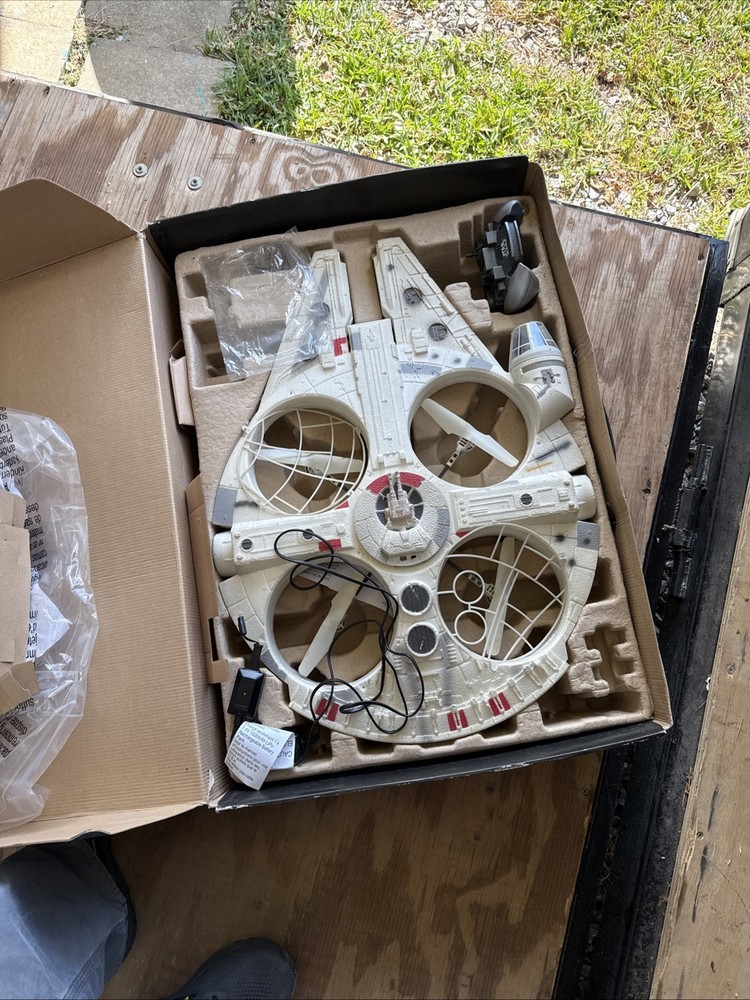 Air Hogs Star Wars 27'' MILLENIUM FALCON RC Flying Drone