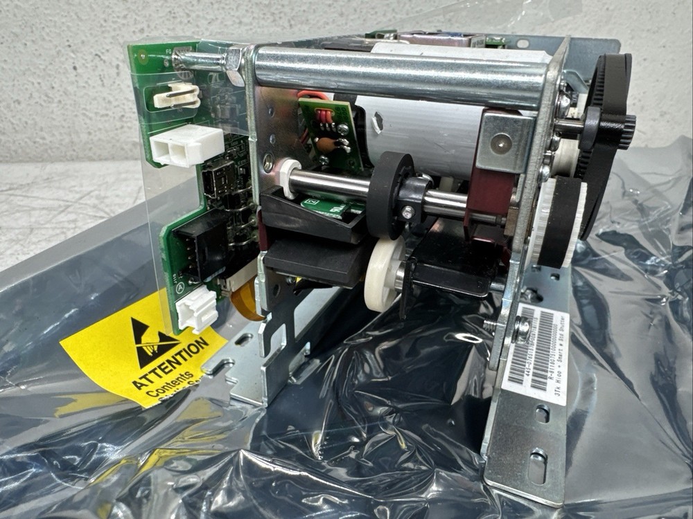 NCR Motorized Card Reader Track2 + w Std Shutter Model No 445-0765157A
