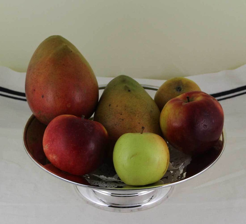 Cake /Fruit Dish Plain on Circular Foot