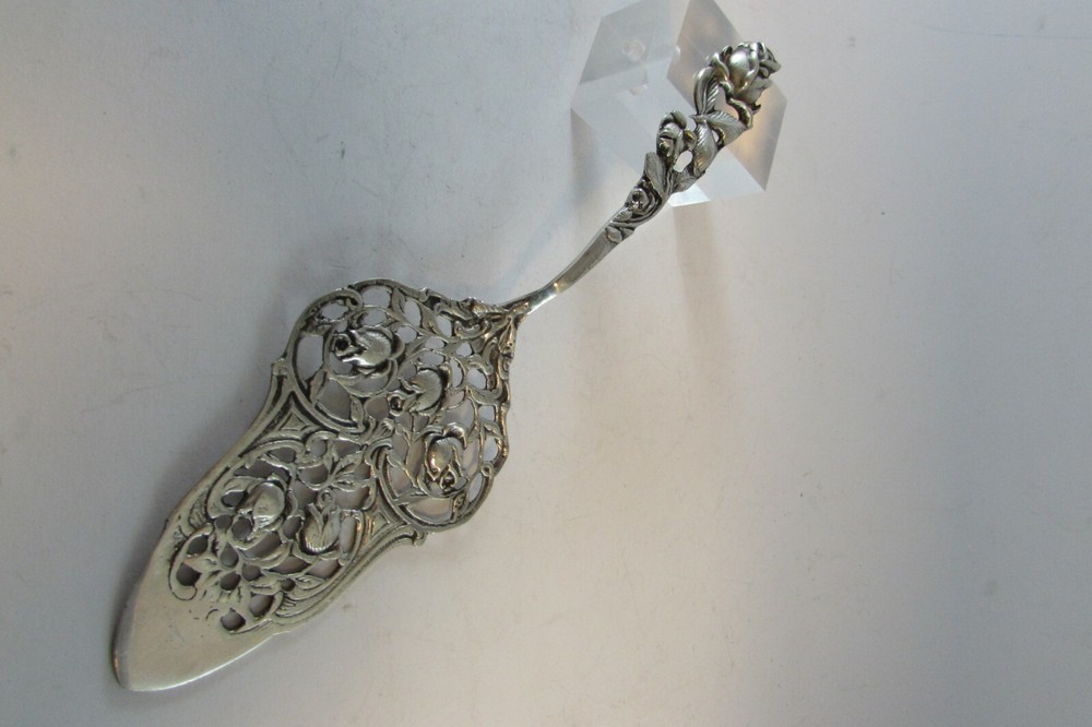 SOLID SILVER PIE SERVER CAKE SERVING 800Silver Rose Pattern Hazorfim Israel 1960