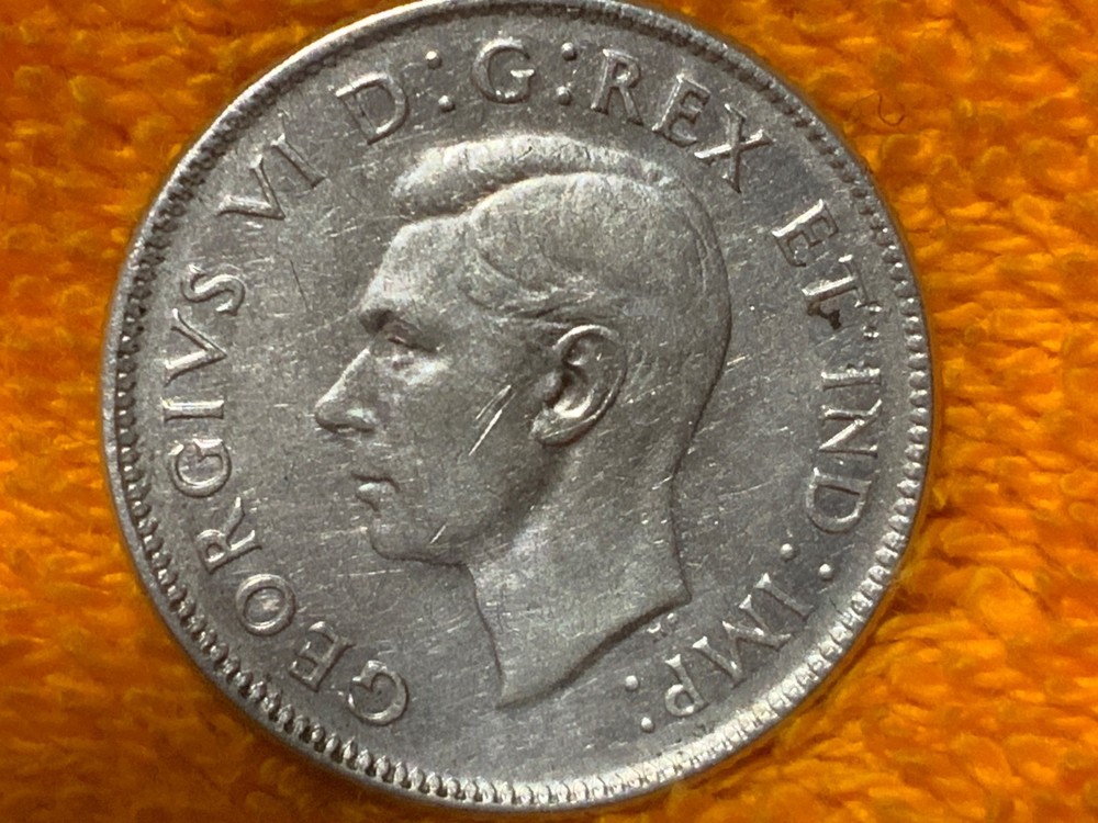1947 Dot Canada 25 Cent Coin