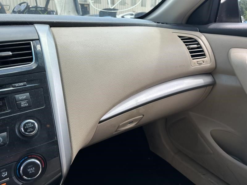 ALTIMA 2013 High Mounted Stop Light 104579924