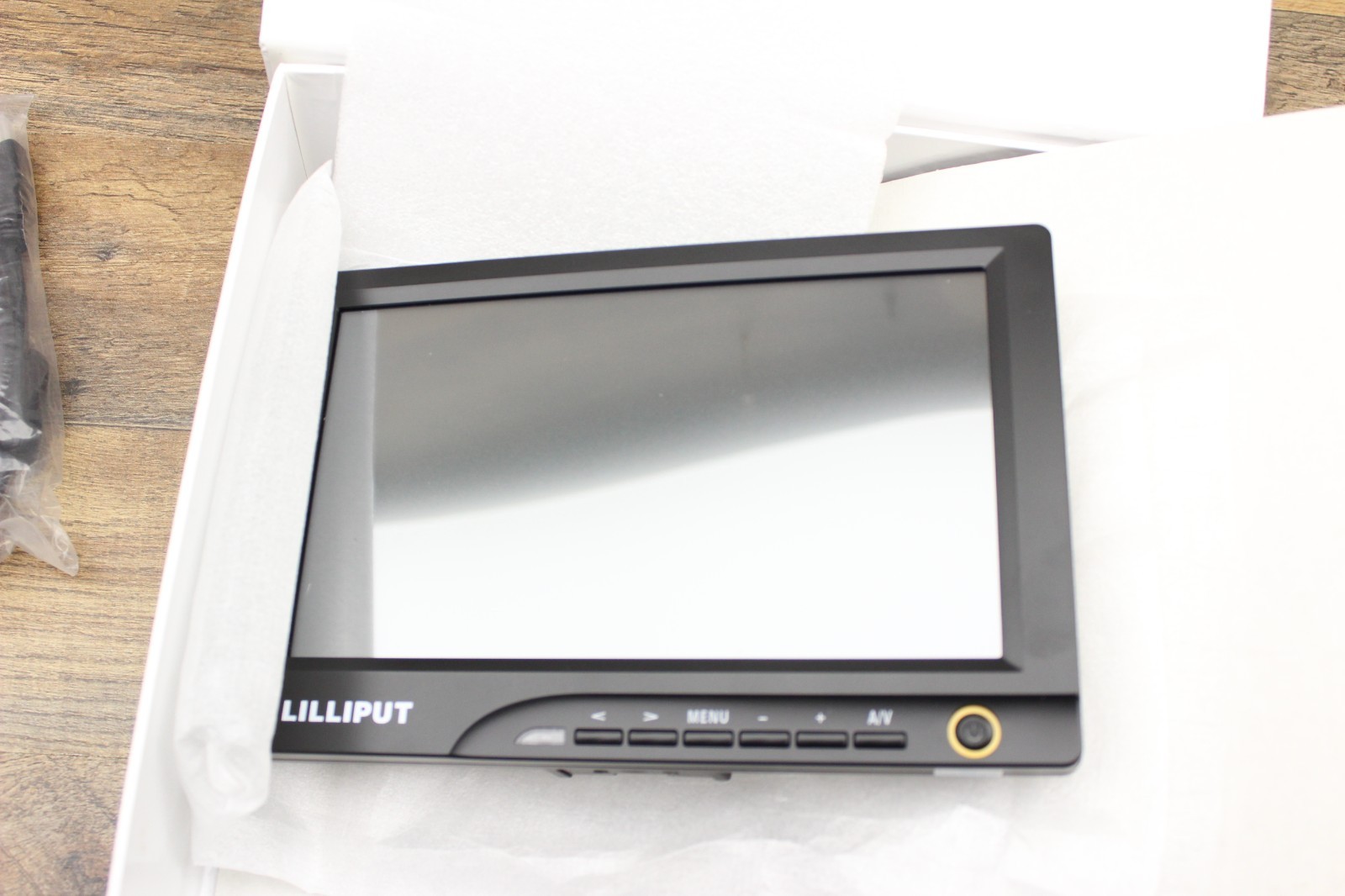 Used Lilliput 869GL 8" Touch Screen Monitor VGA HDMI Inputs for Auto / Car / PC
