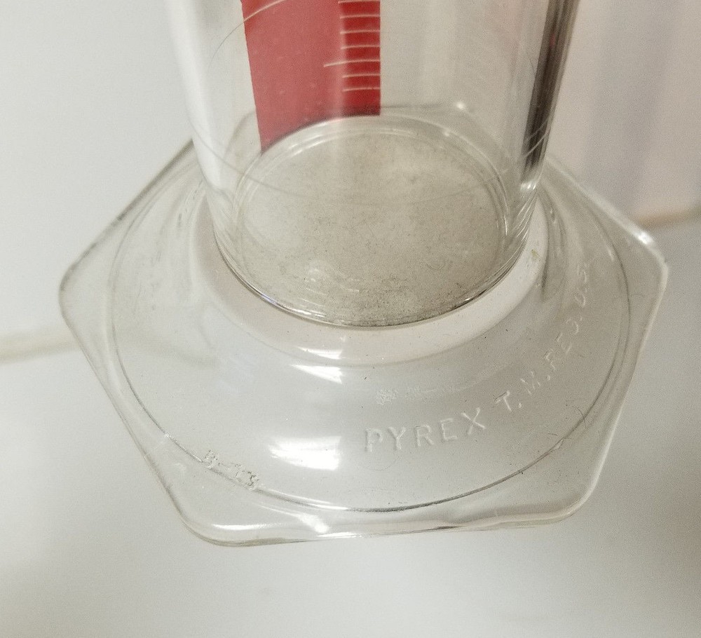 Pyrex 500 ml Graduated Cylinder 15.5"