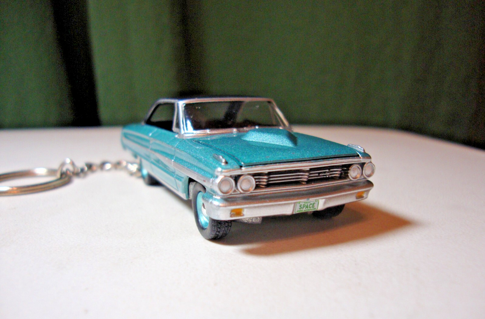 1964 FORD GALAXIE 500 XL New Keychainl GREEN Key ring Diecast Toy 1963 64 65