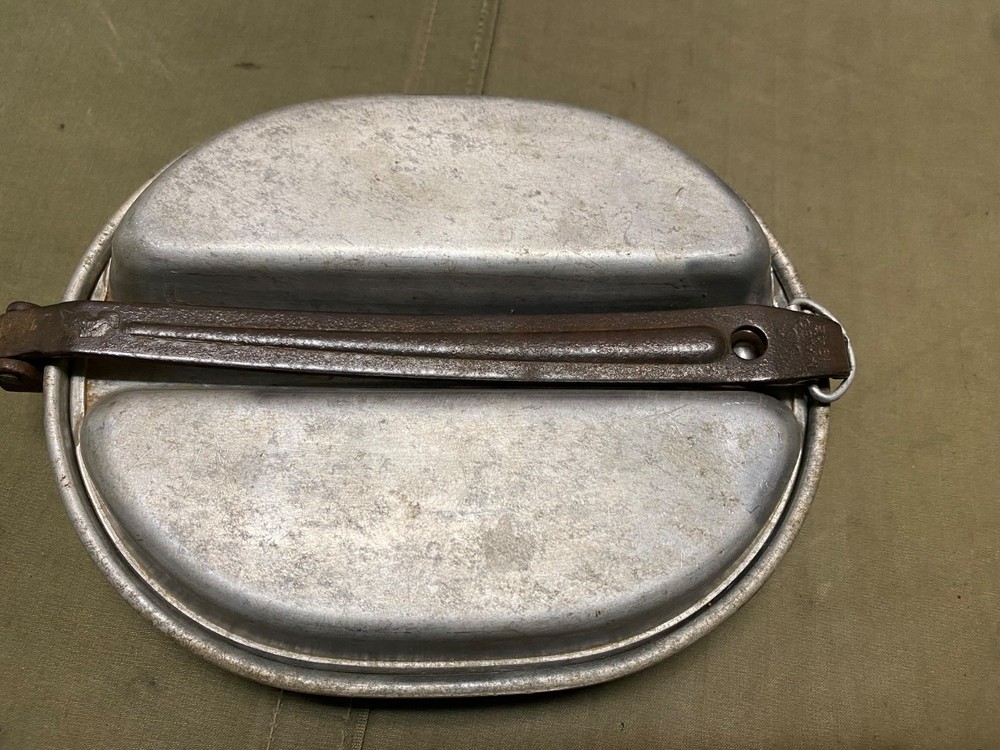 ORIGINAL WWII US ARMY & MARINE INFANTRY M1942 STEEL MESS KIT-EARLY WAR, 1942