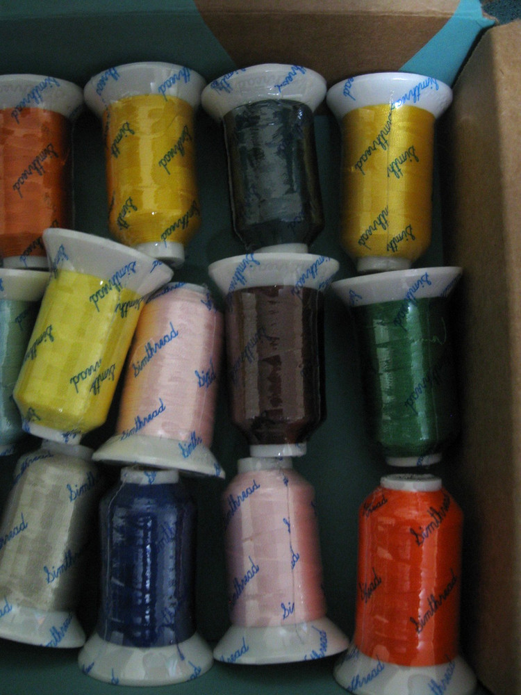 New Simthread 100% Polyester/Machine Embroidery Thread lot of 20 Spools