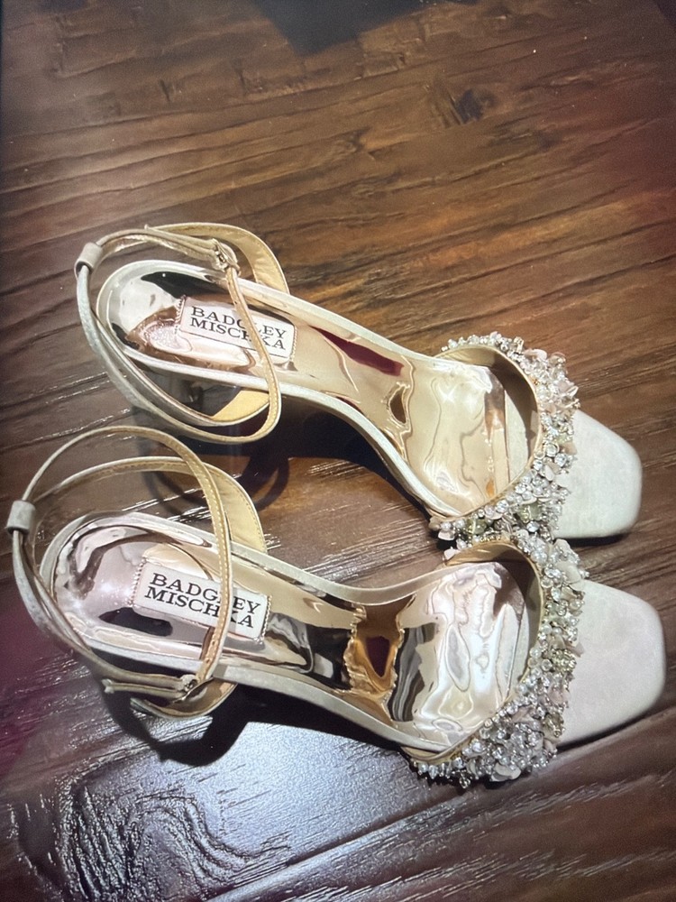 badgley mischka heels