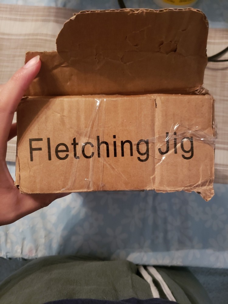 Fletching Jig For Arrows Durable Adjustable Easy Setup 3 Or 4 Vanes Red