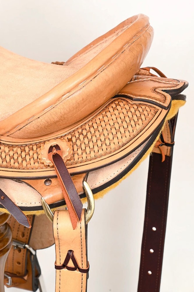 Premium Western Leather Saddle with Skirting – Durable & Stylish