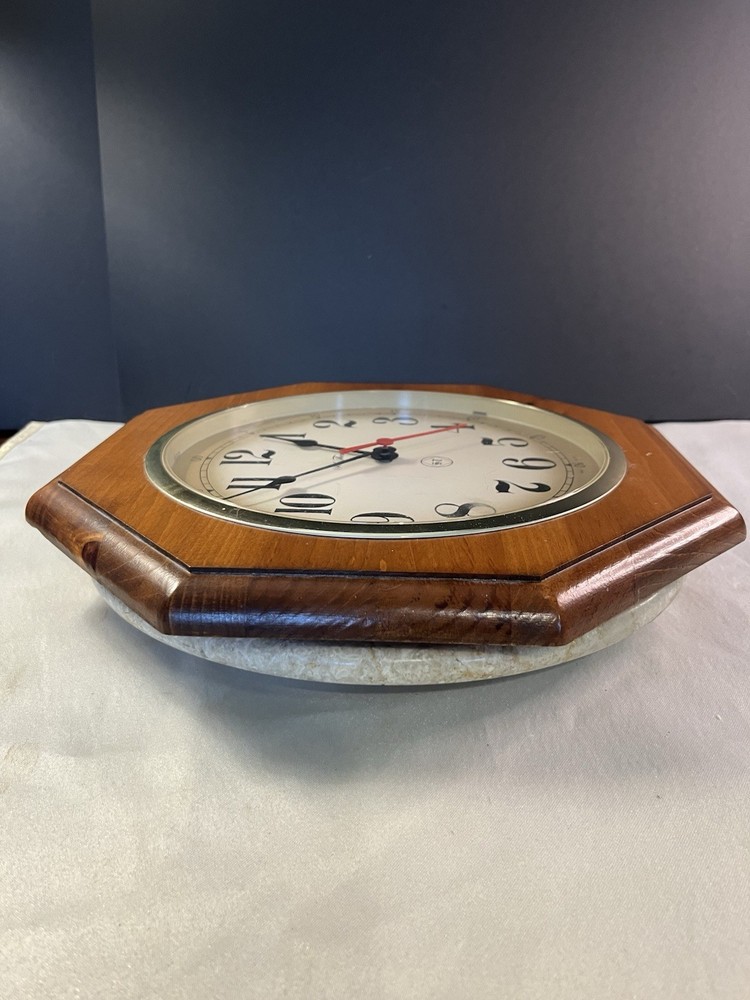 Vintage Working Battery Operated Seth Thomas Octagon Wall Clock