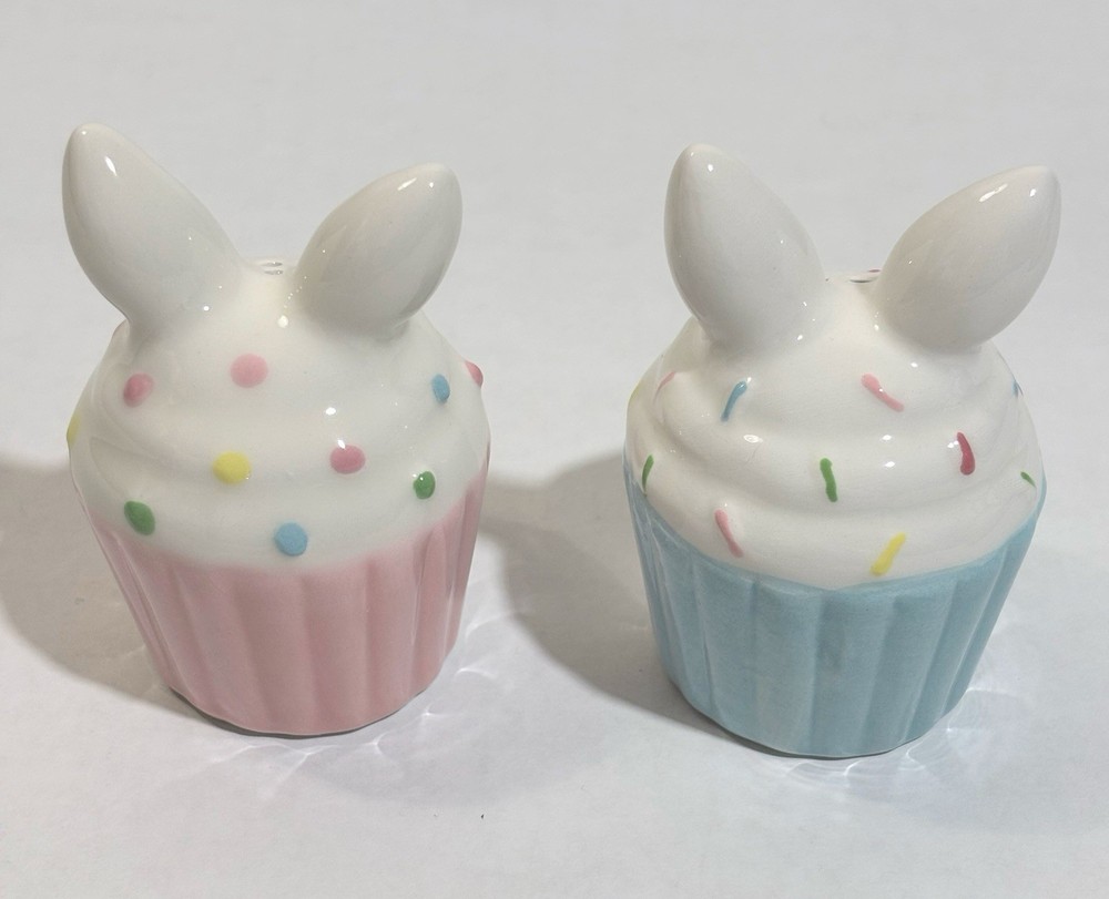 🧁🐰🧂Welcome Spring Ceramic Easter Bunny Ears Cupcake Salt & Pepper Shaker Set