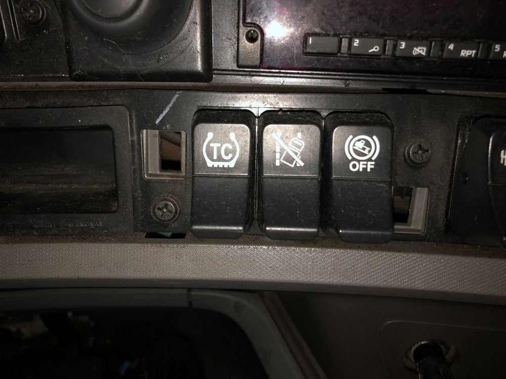 2012-2027 Kenworth T680 SWITCH Dash Panel - Used