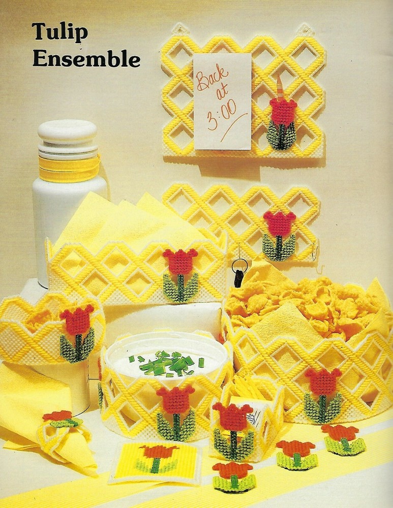 Plaid's Plastic Canvas Kitchen Delights Strawberry & Tulip Patterns Book 8119