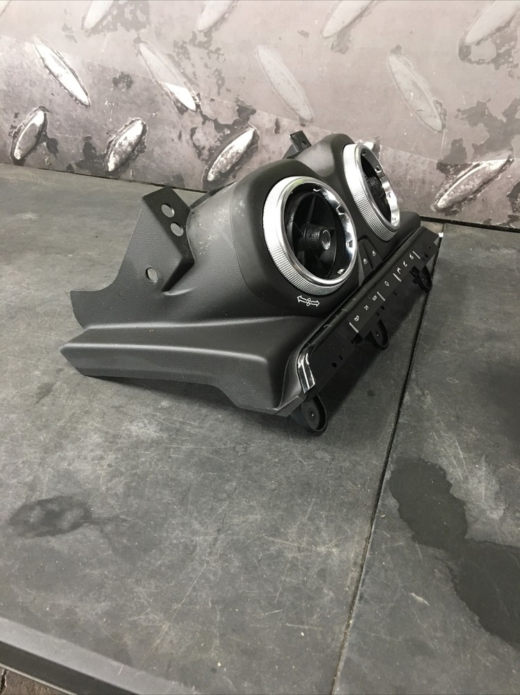 2016-2017 Chevy Camaro Climate Control Panel HVAC OEM 84015995