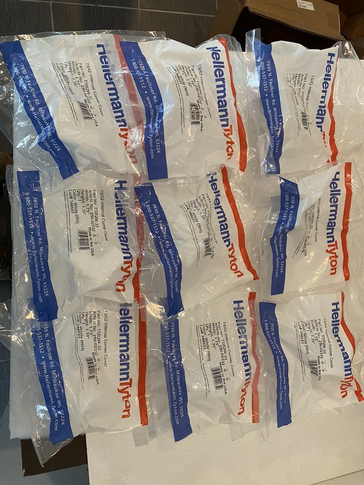 HellermannTyton TSR2W-33 Internal Corner Cover, 1-1/4", 1" Bend Radius, PVC, Wht