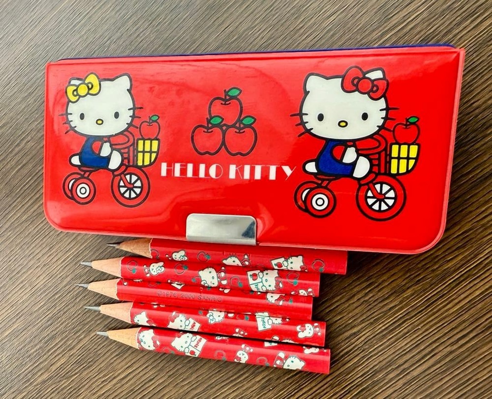 Hello Kitty mini pencil case with pencil #a3b5d7