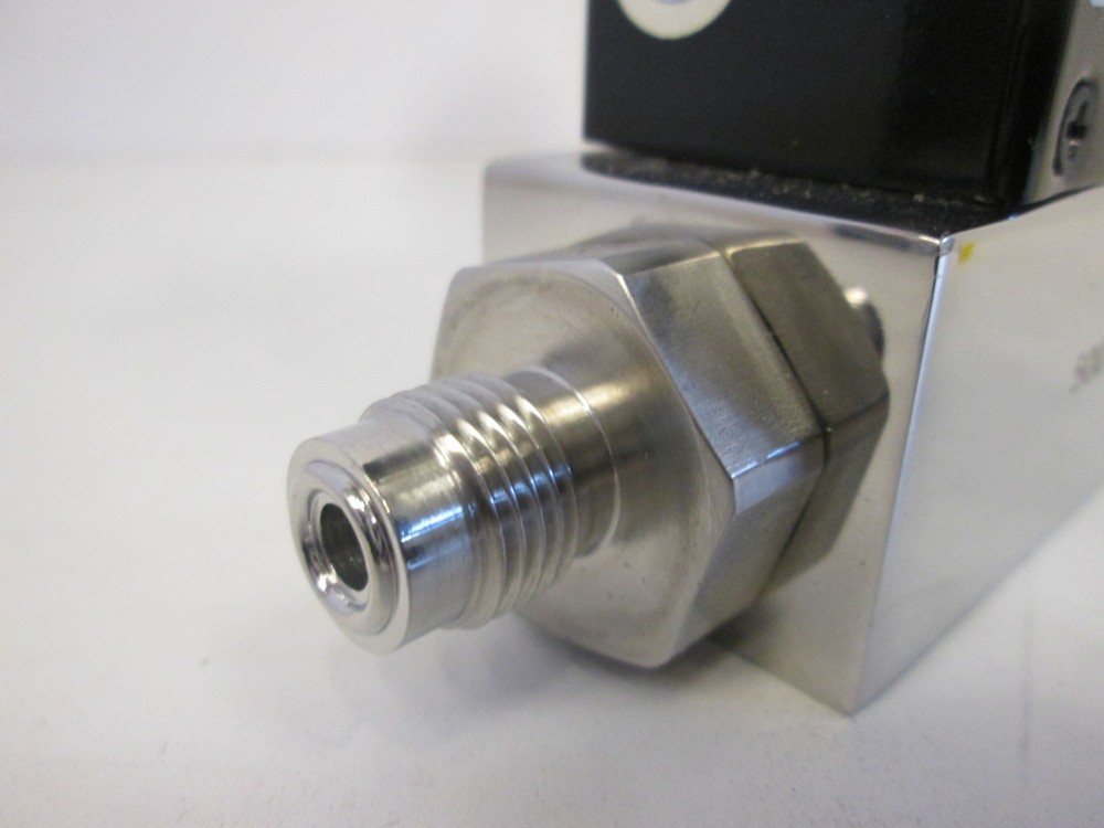 Unit Instruments, UFC-2000, Mass Flow Controller, 10 SLM, N2O, Used