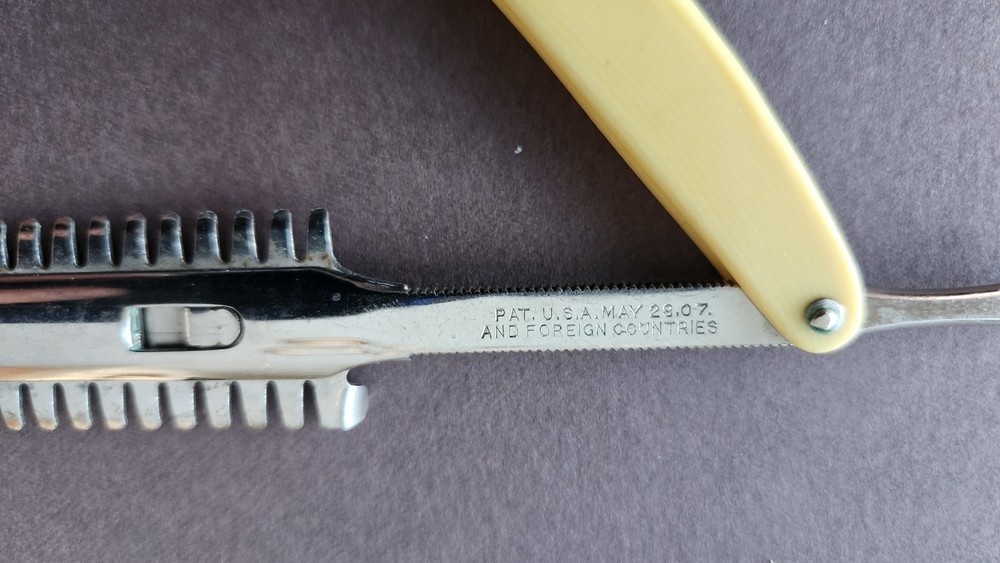Durham Duplex Safety Razor With Original Box dated 1907