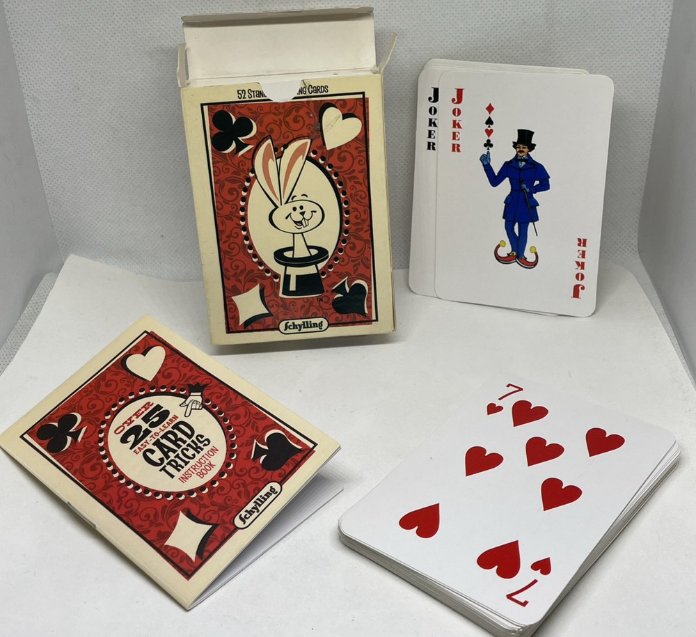 Schylling - Magic Rabbit Card Tricks