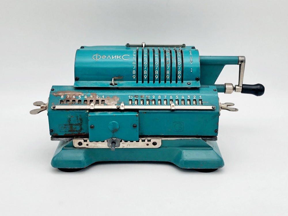 Felix Arithmometer Vintage Calculating Device Pre-computer Adding Machine USSR