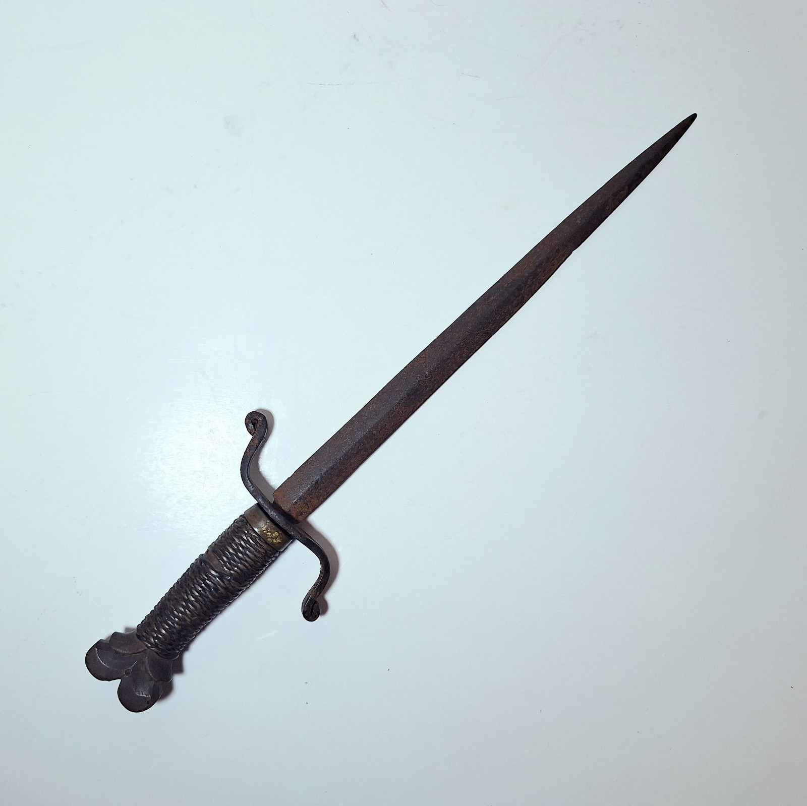 Authentic 17th-Century European Renaissance Left-Handed Dagger – All Original -