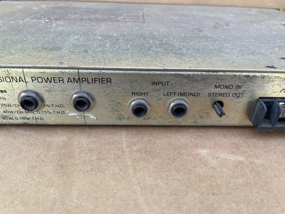 VINTAGE BGW SYSTEMS PROFESSIONAL POWER AMPLIFIER MODEL 75 RED KNOBS TESTED
