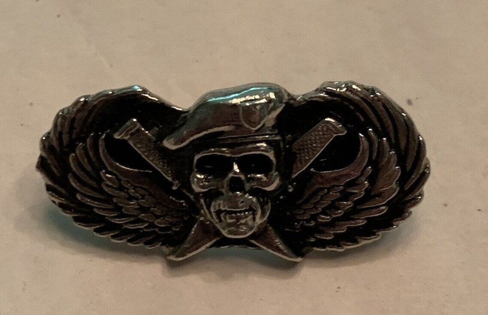 Special Forces type, Larger Pin