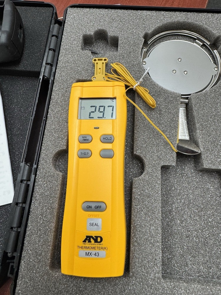 A&D MX-43 Digital Thermometer K-Type Surface Probe Temperature Meter Lab Kit