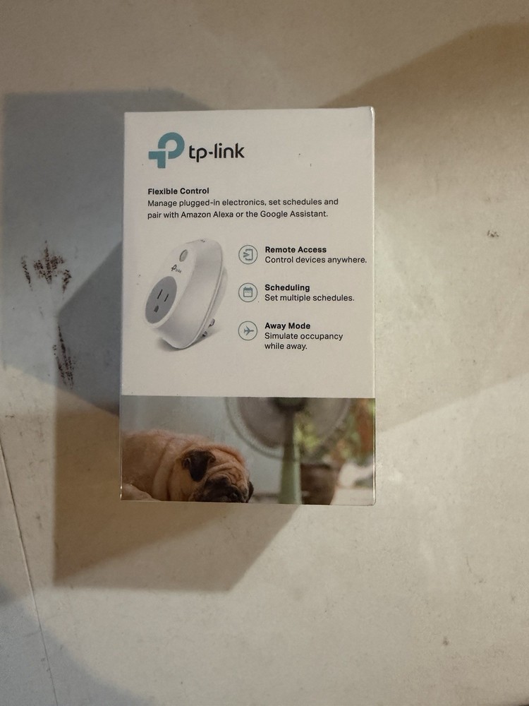 TP-Link - HS100 - Smart WiFi Plug - New Sealed
